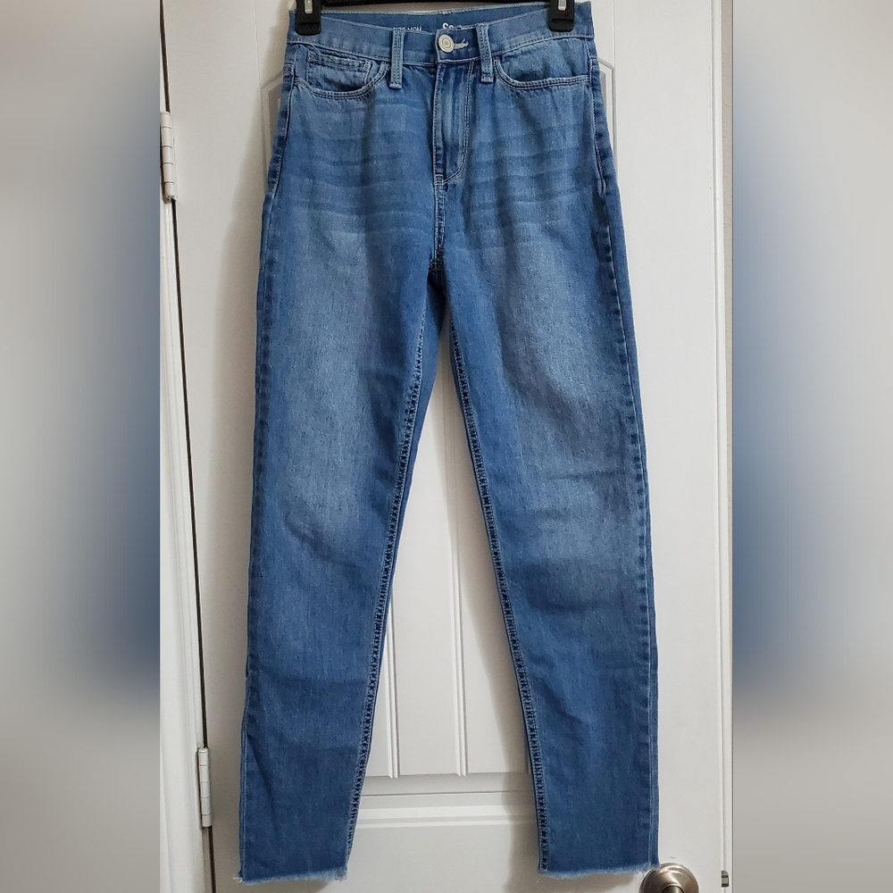 SO High rise mom jeans